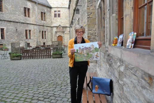 Historisches Museum in der Wewelsburg lockt mit neuem Erscheinungsbild, Maskottchen und Geocaching